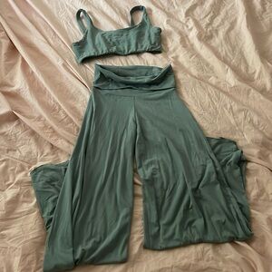 Indigo Luna Set Layla Flares and Boxy Crop Top Sage Size S